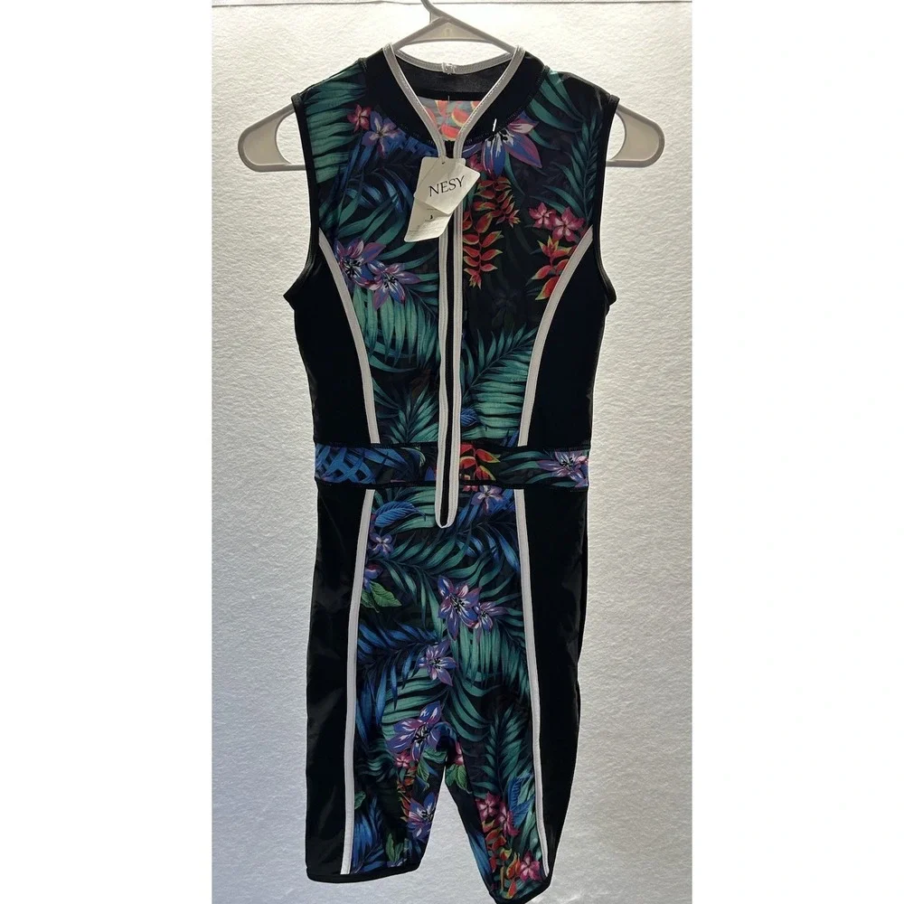 NESY Floral Tropical Zip Up One Piece Women's Swimsuit Size Small‎ NWT